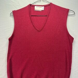 True Vintage Sears Vest Men Medium Red Acrylic Knit Sportswear V Neck Preppy 70s
